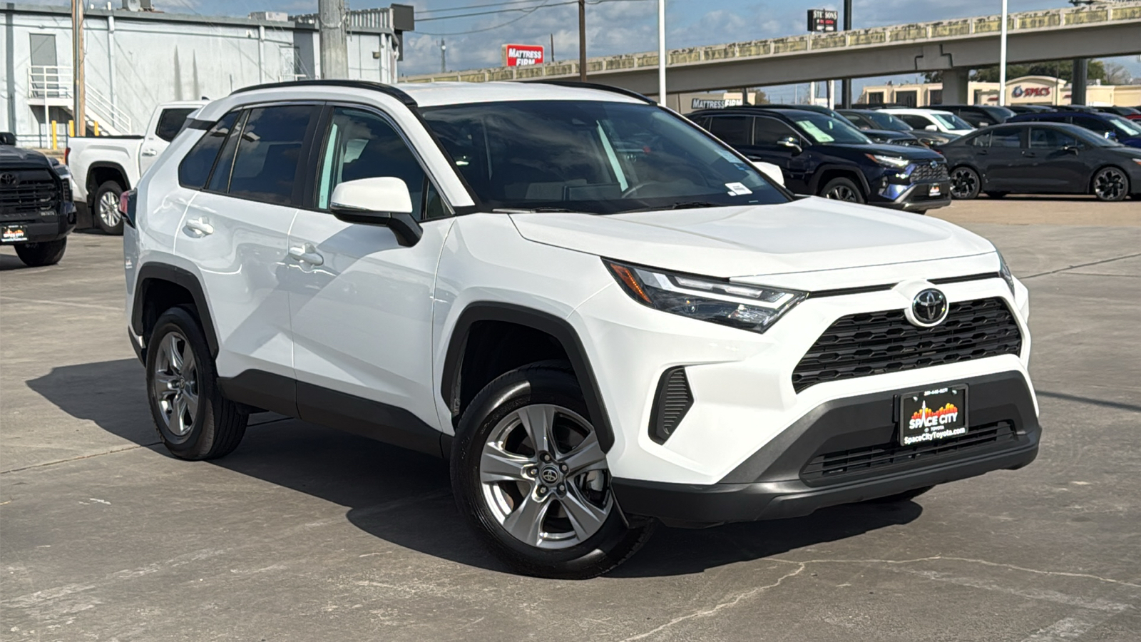 2024 Toyota RAV4 XLE 2