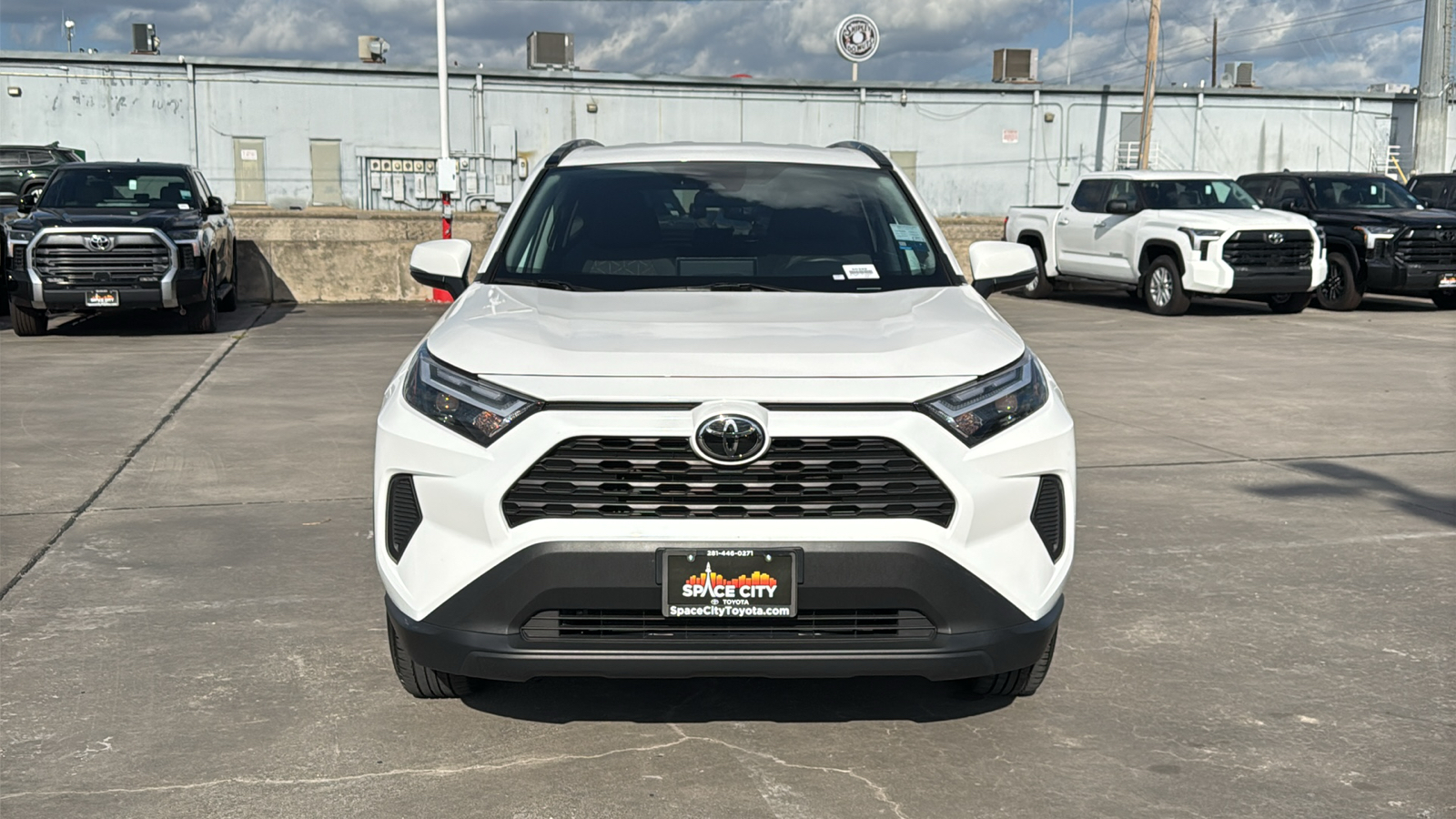 2024 Toyota RAV4 XLE 3