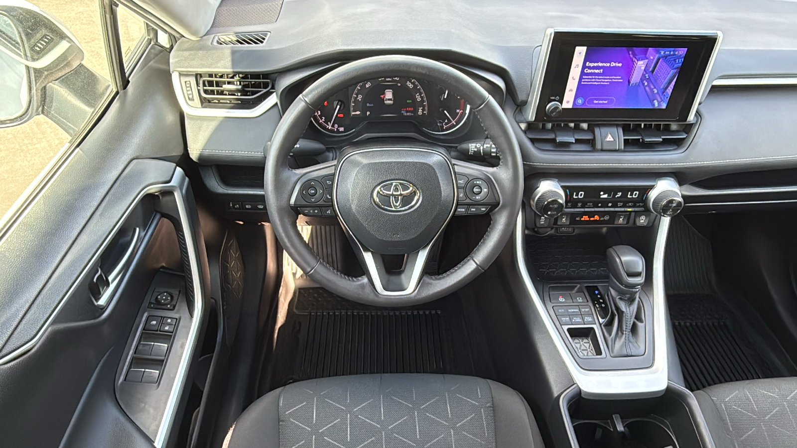 2024 Toyota RAV4 XLE 20