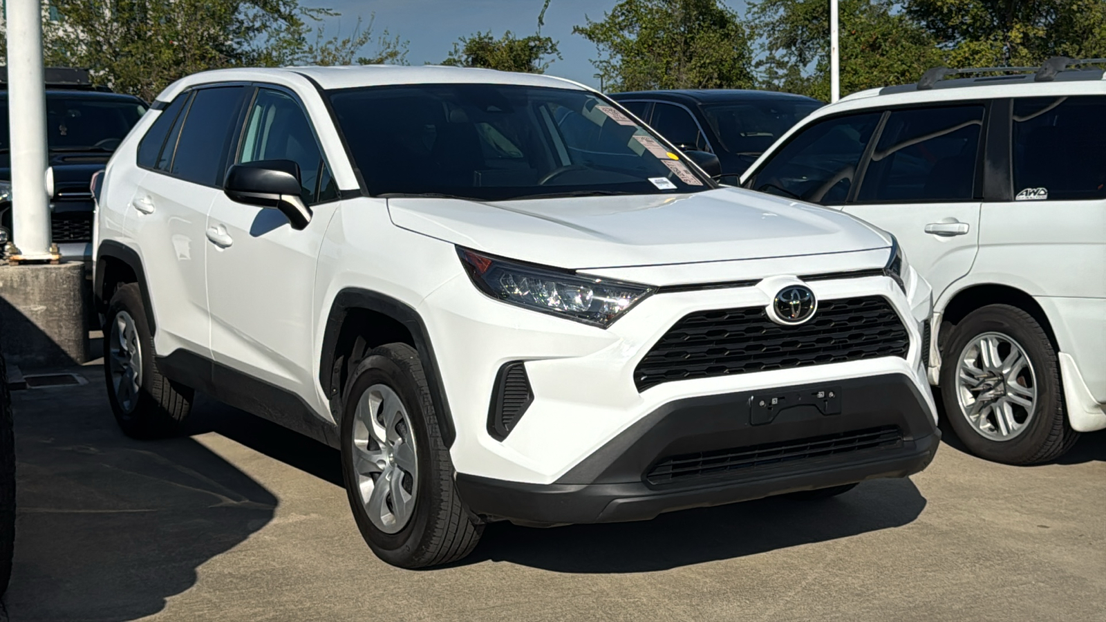 2022 Toyota RAV4 LE 2