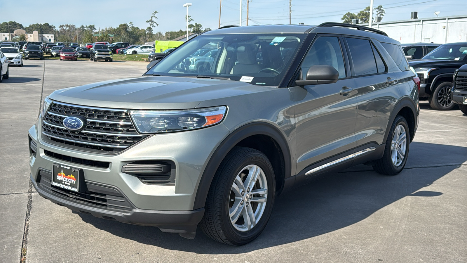 2020 Ford Explorer XLT 4