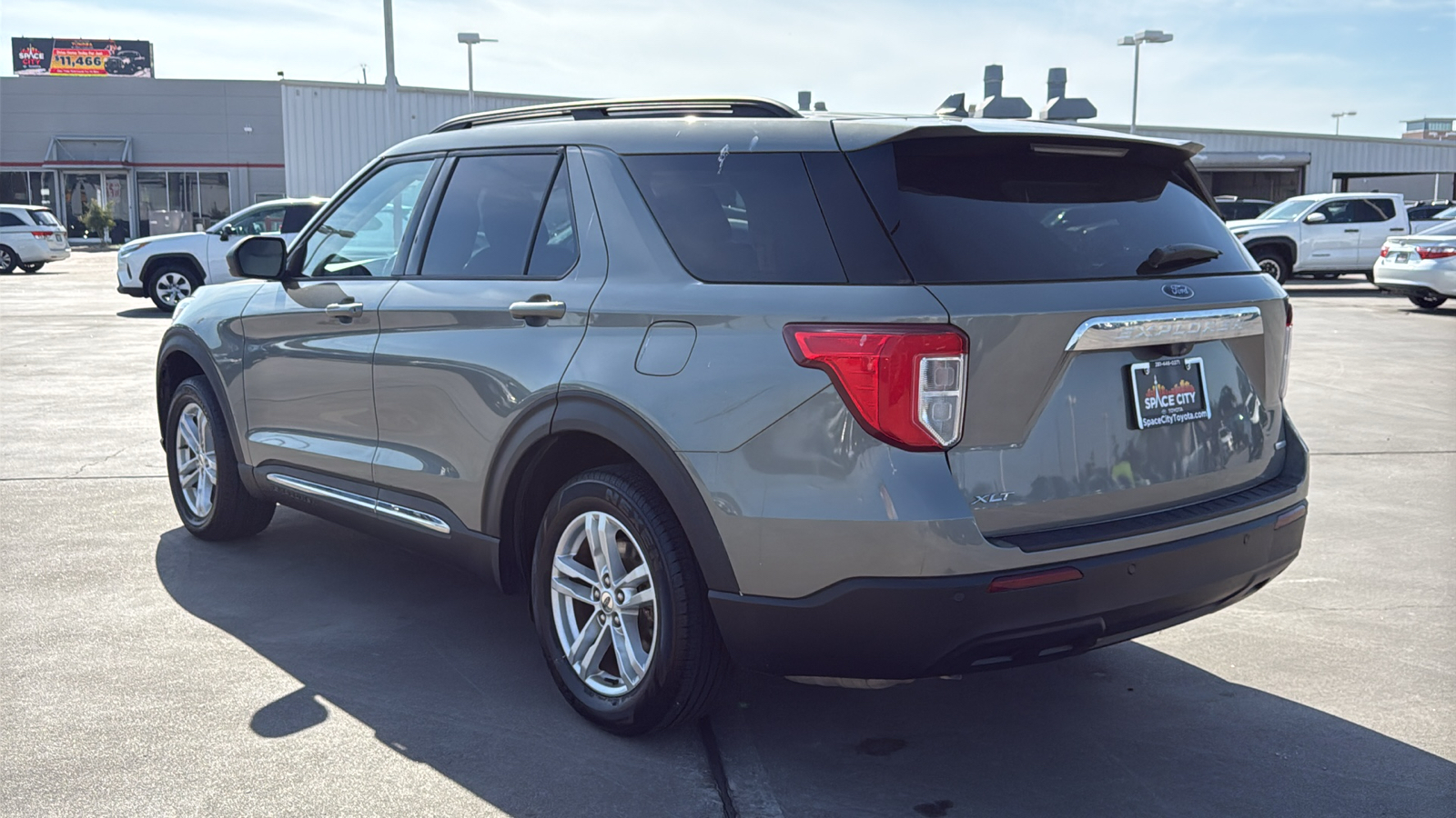 2020 Ford Explorer XLT 6