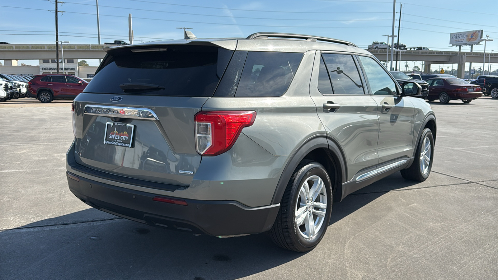 2020 Ford Explorer XLT 9