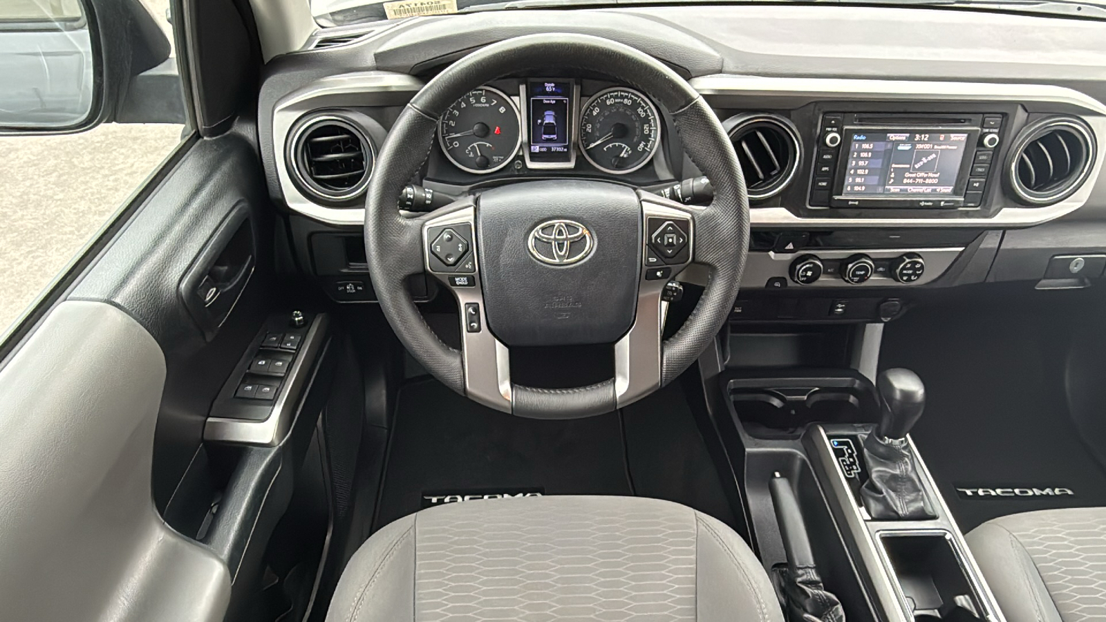 2017 Toyota Tacoma SR5 18