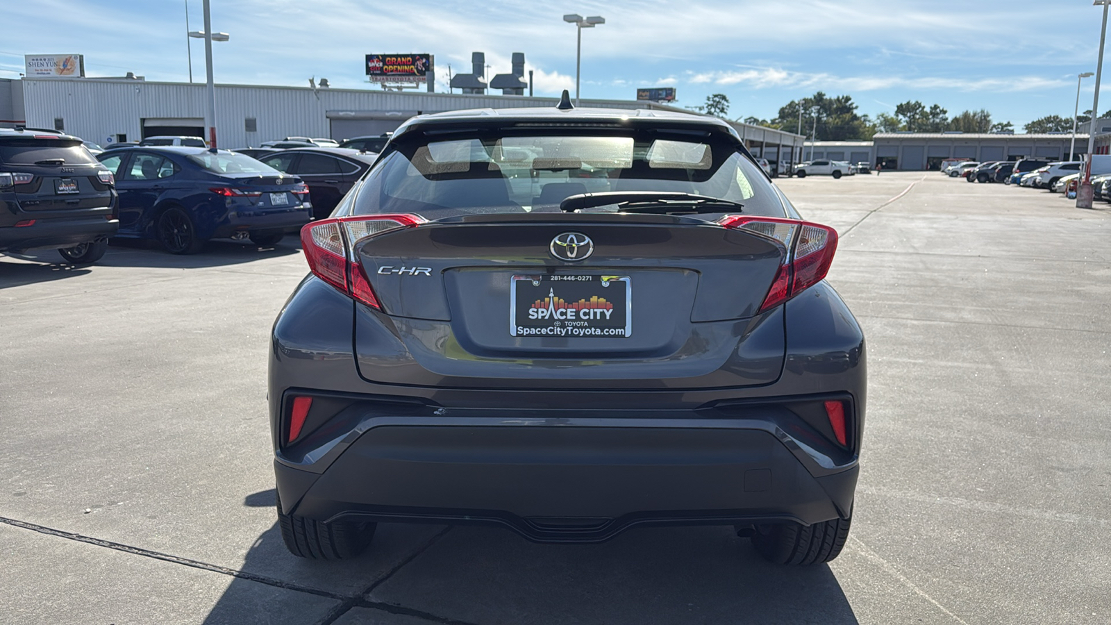 2019 Toyota C-HR XLE 5