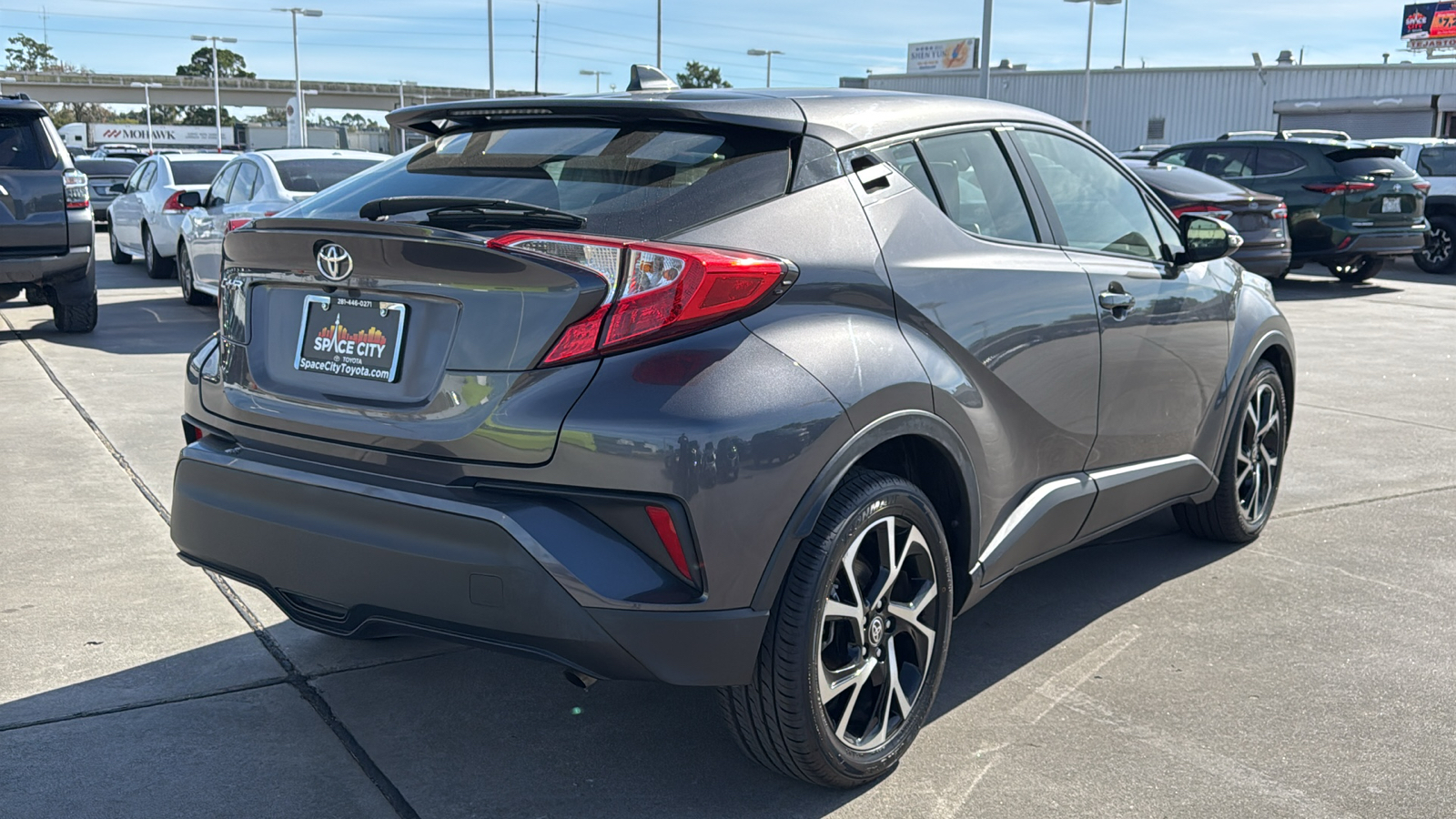 2019 Toyota C-HR XLE 6