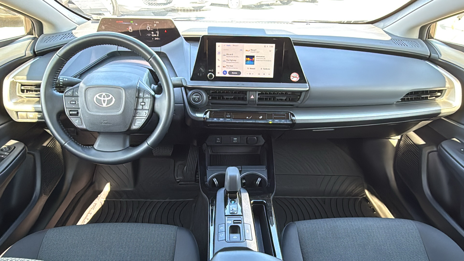 2023 Toyota Prius LE 19