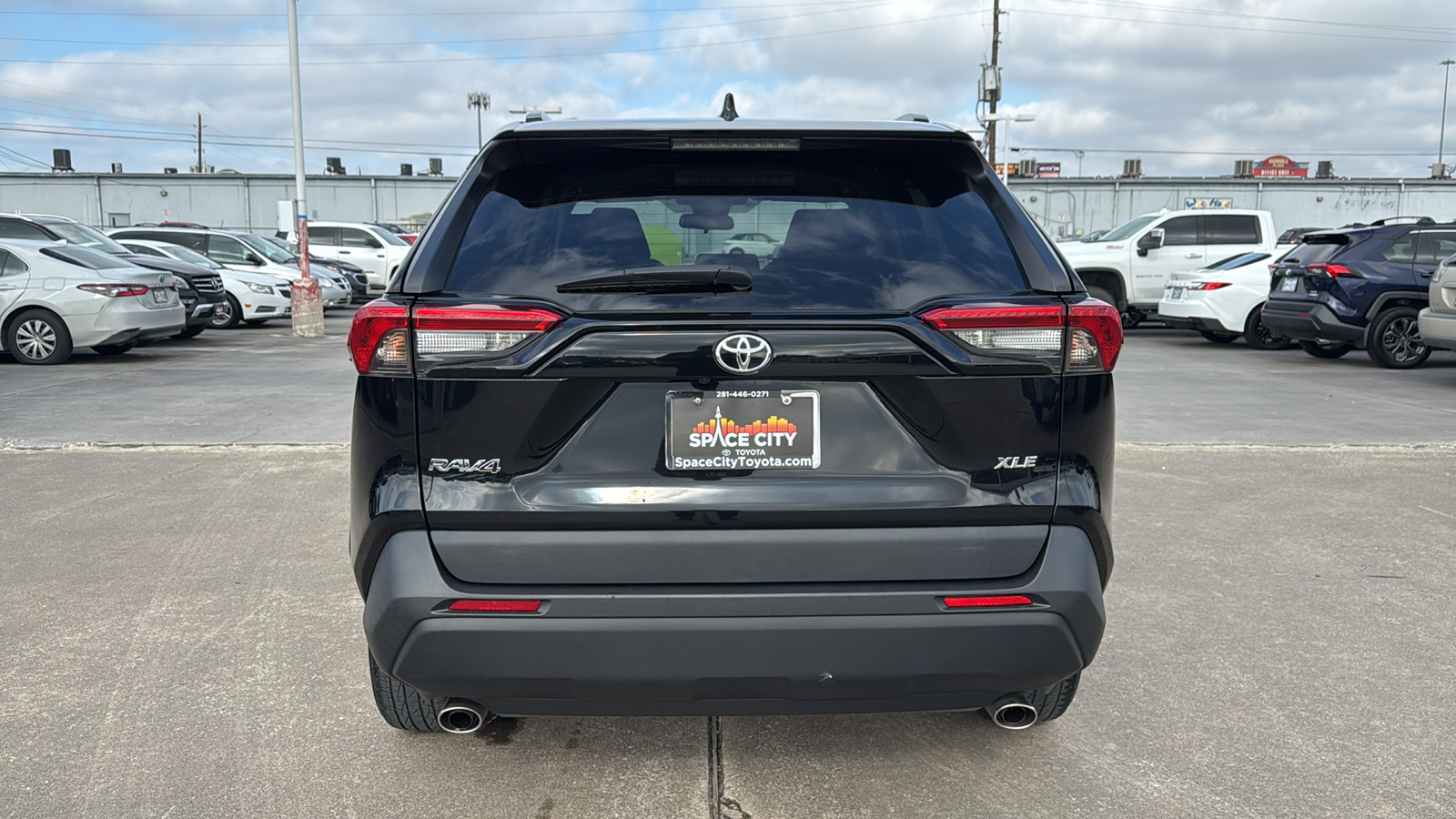 2021 Toyota RAV4 XLE 6