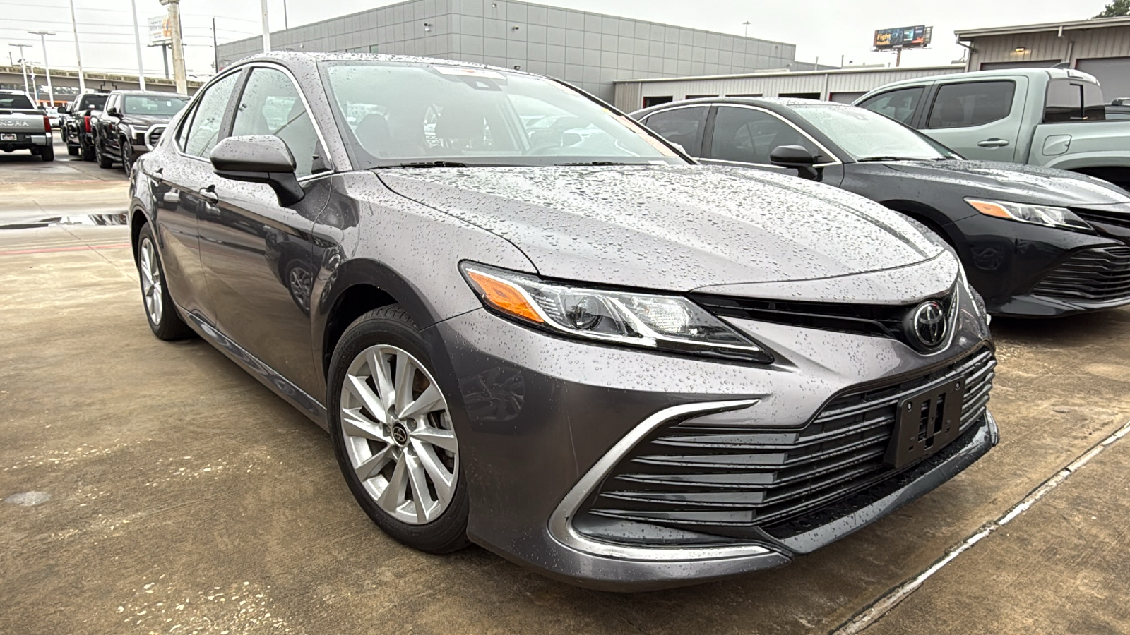 2023 Toyota Camry LE 2