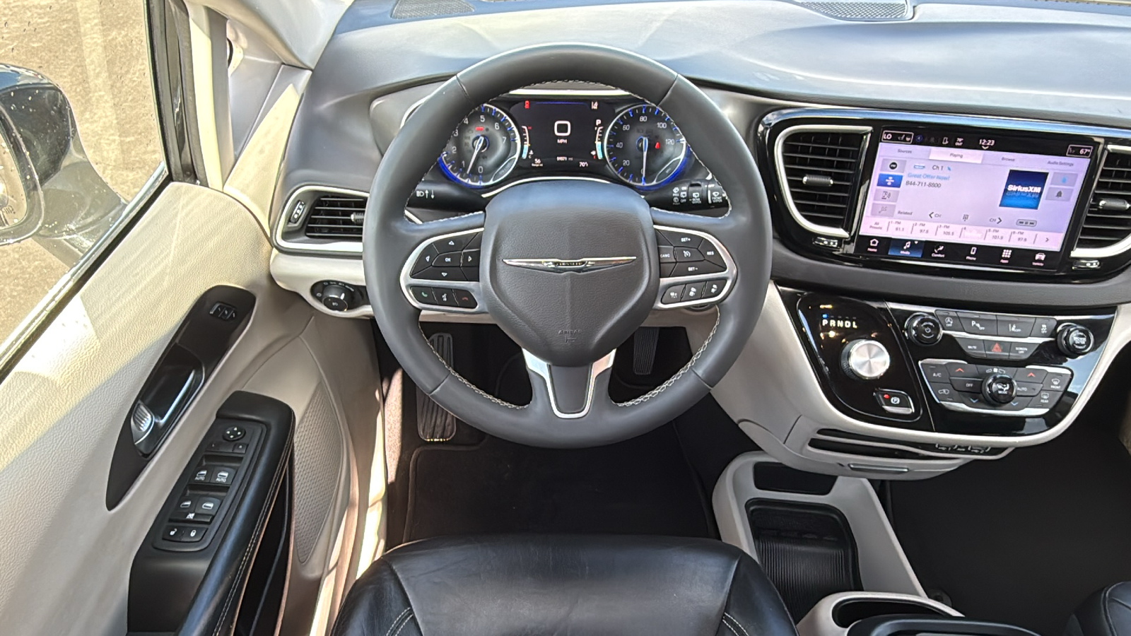 2022 Chrysler Pacifica Touring L 19