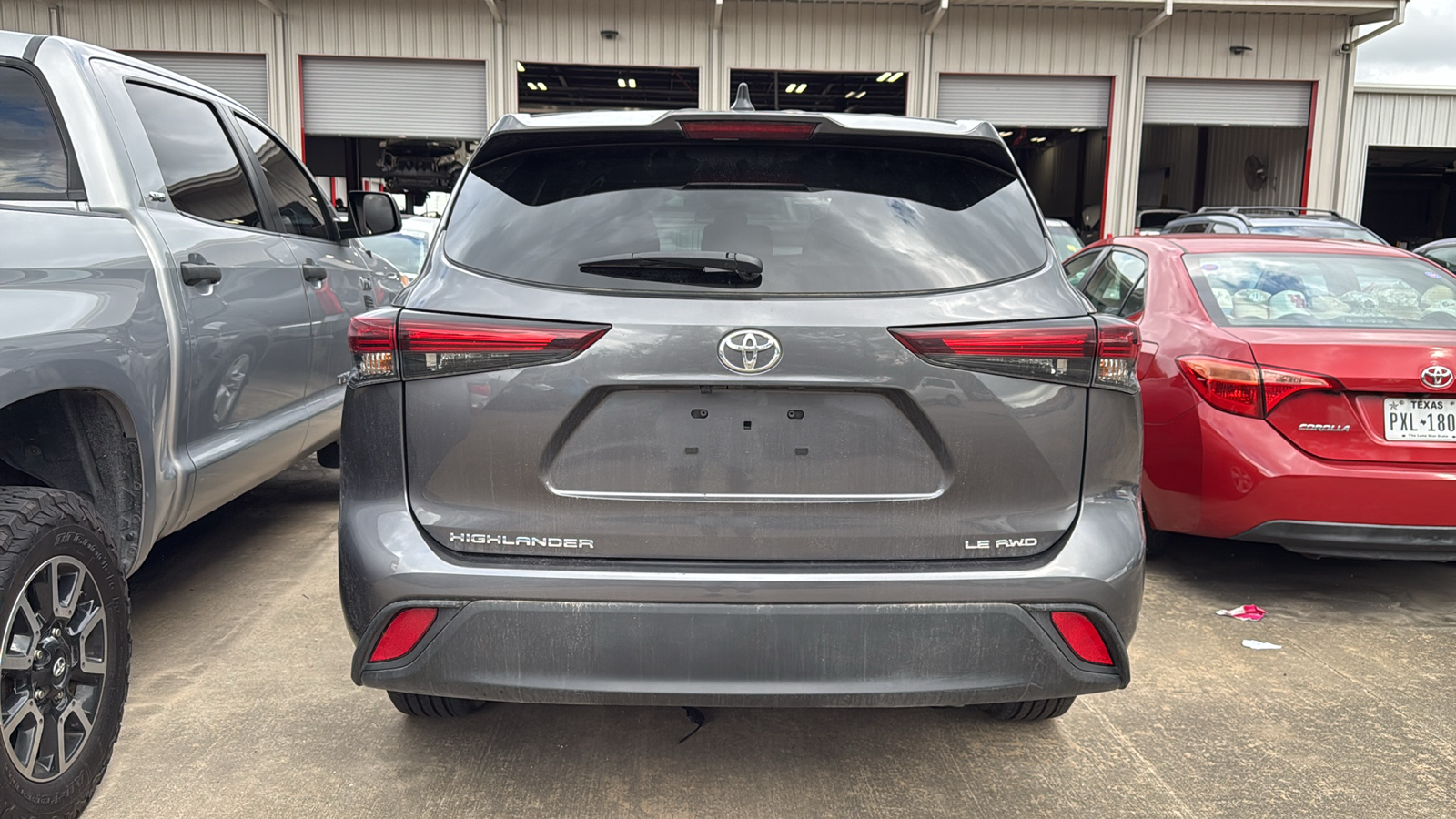 2024 Toyota Highlander LE 6