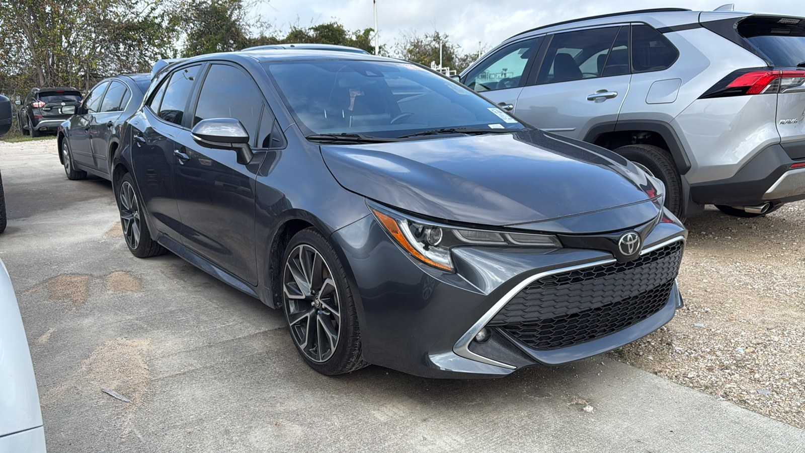 2022 Toyota Corolla Hatchback XSE 2