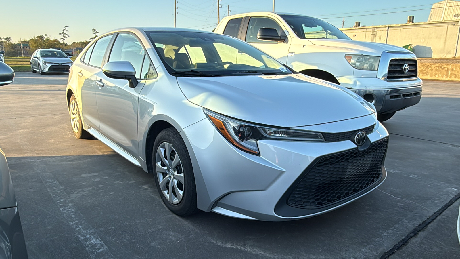 2022 Toyota Corolla LE 2