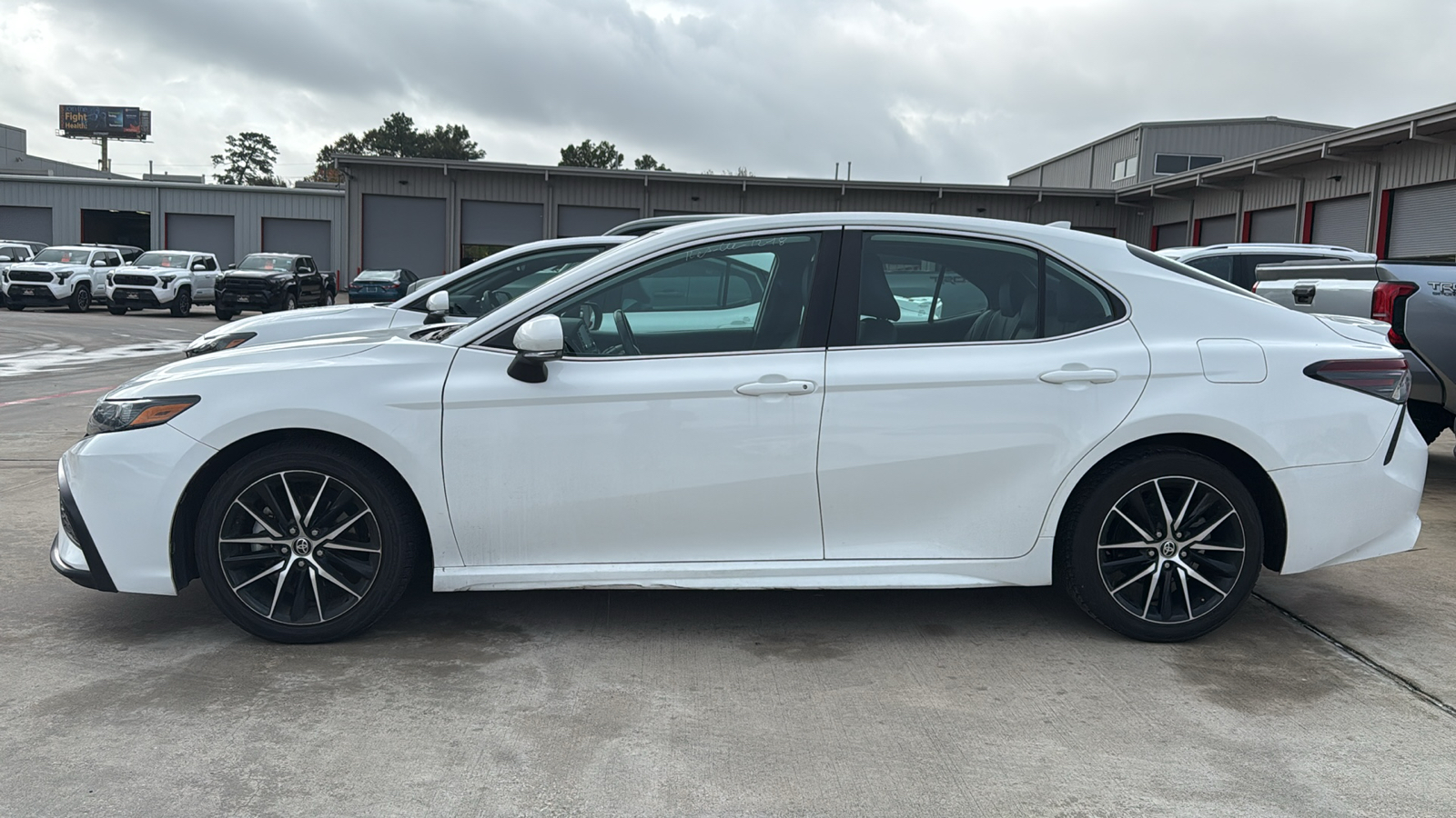 2022 Toyota Camry SE 5