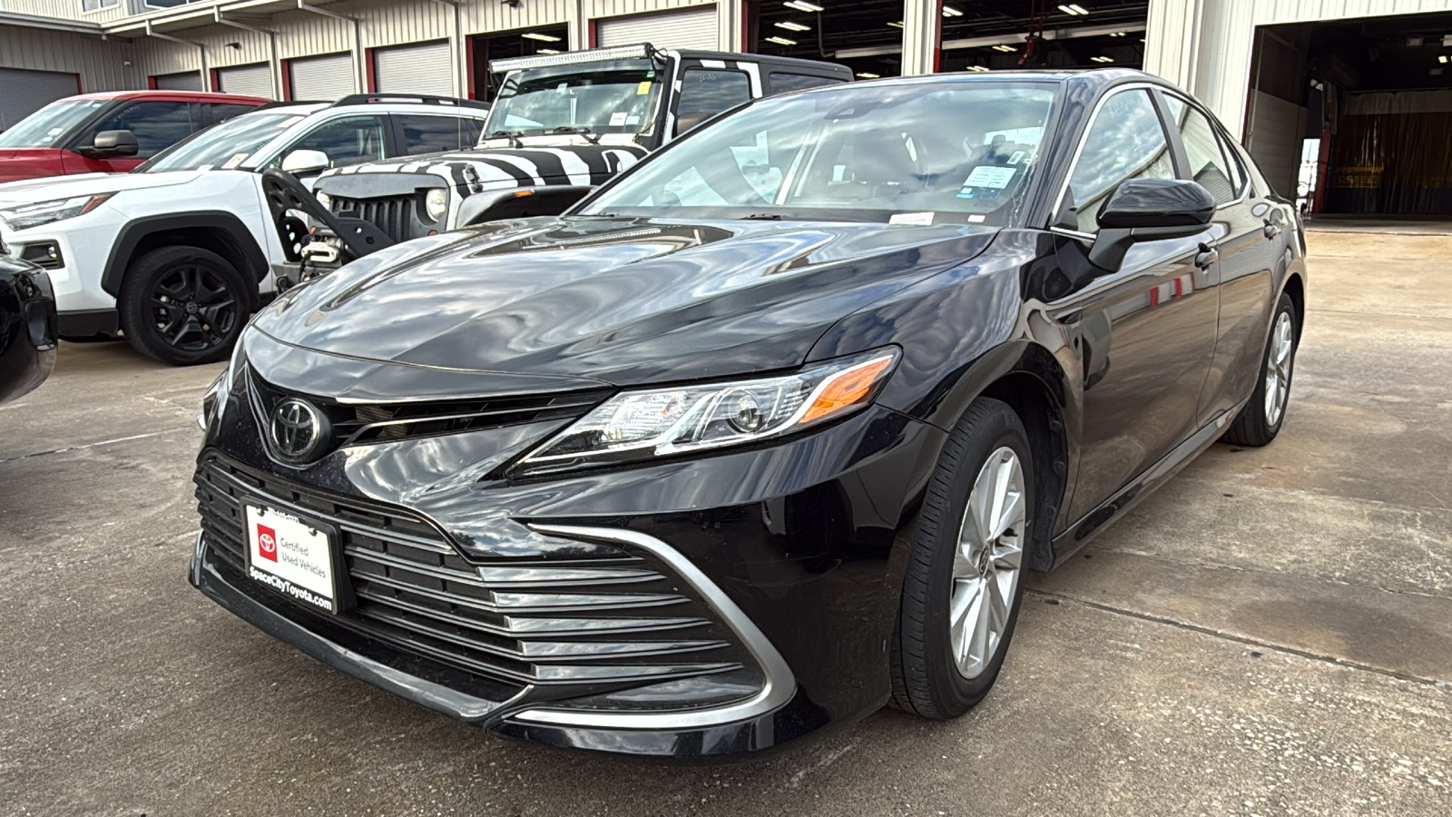 2023 Toyota Camry LE 2