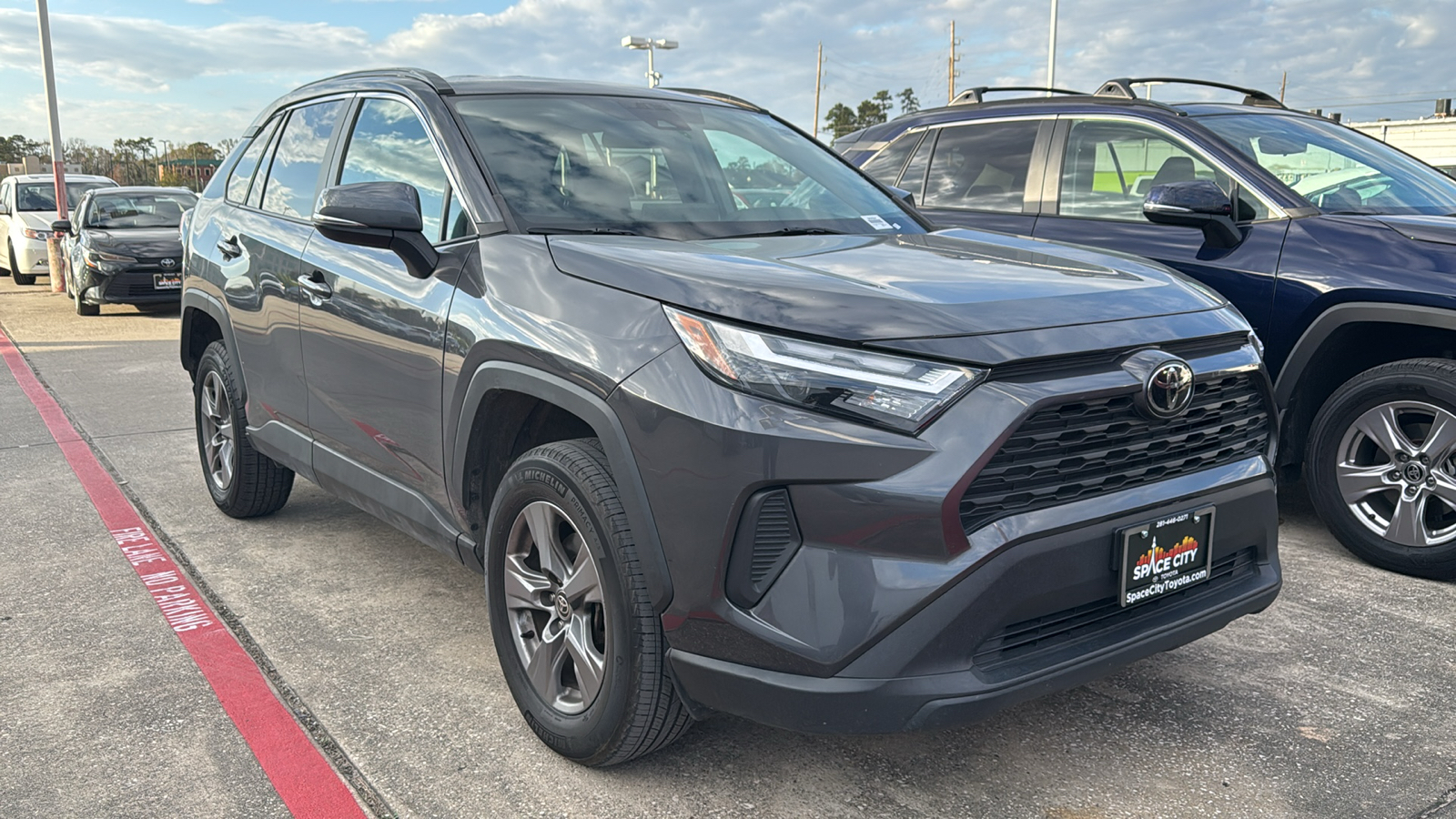 2022 Toyota RAV4 XLE 9