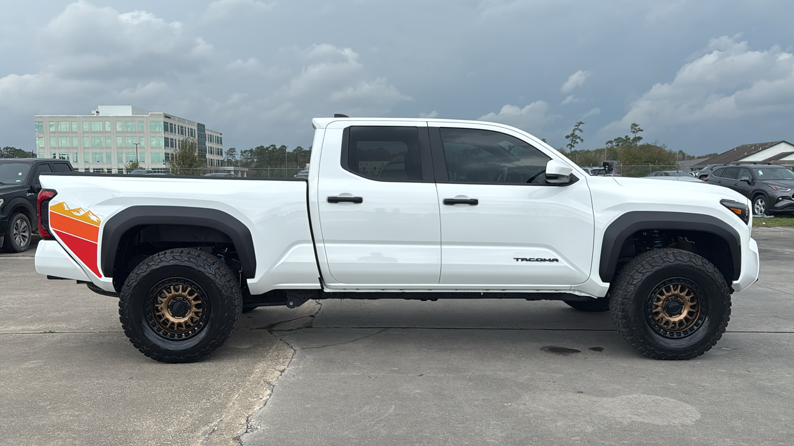 2024 Toyota Tacoma TRD Off-Road 9