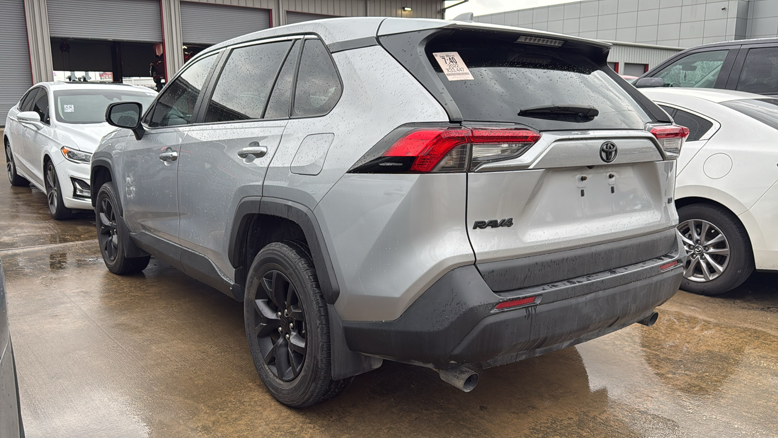 2022 Toyota RAV4 LE 4