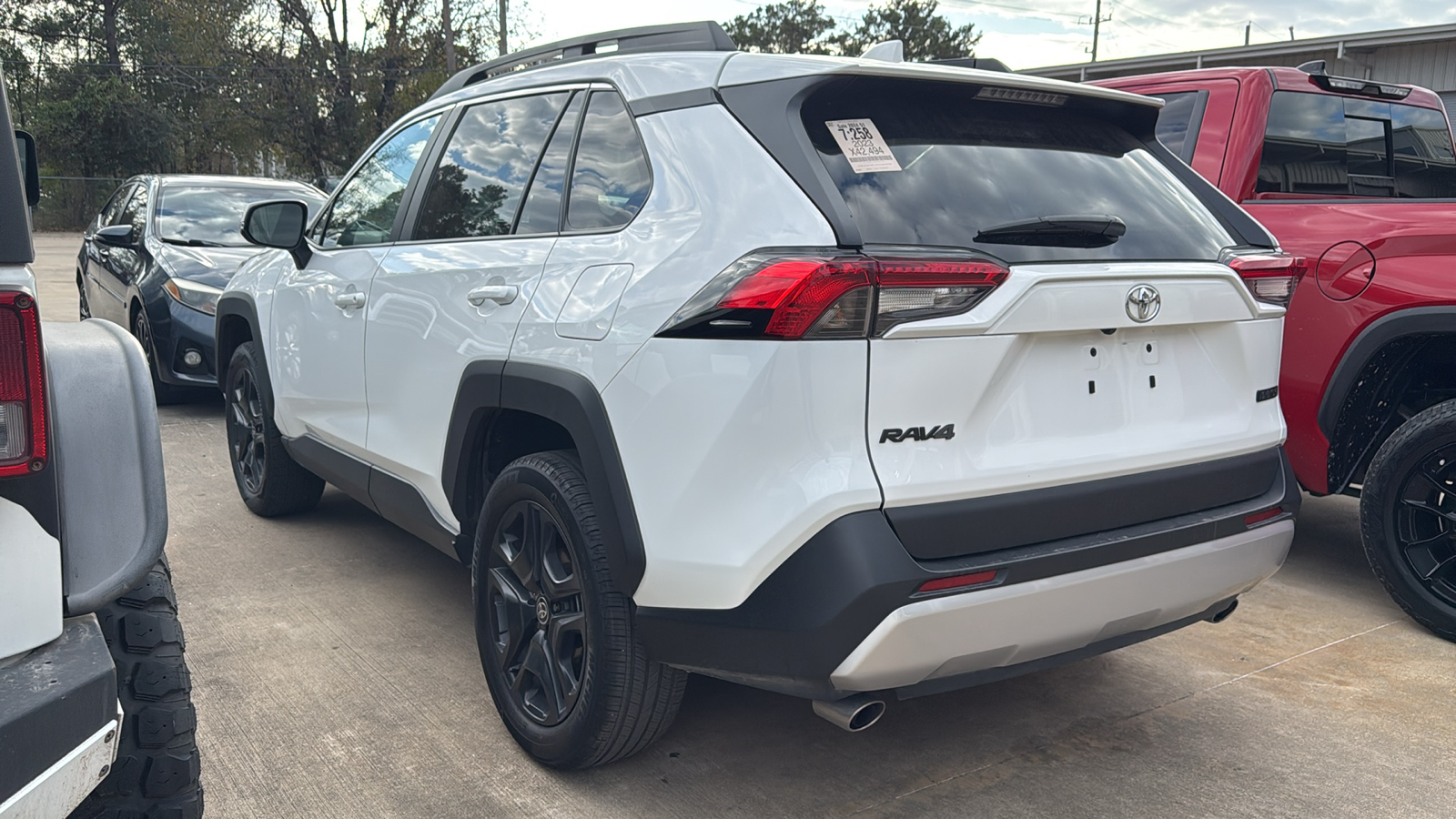 2023 Toyota RAV4 Adventure 3