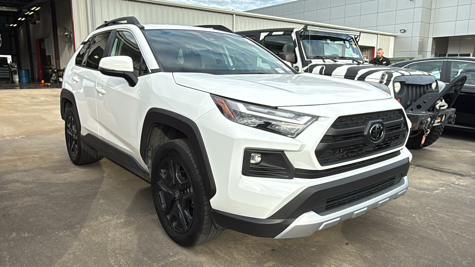 2023 Toyota RAV4 Adventure 9