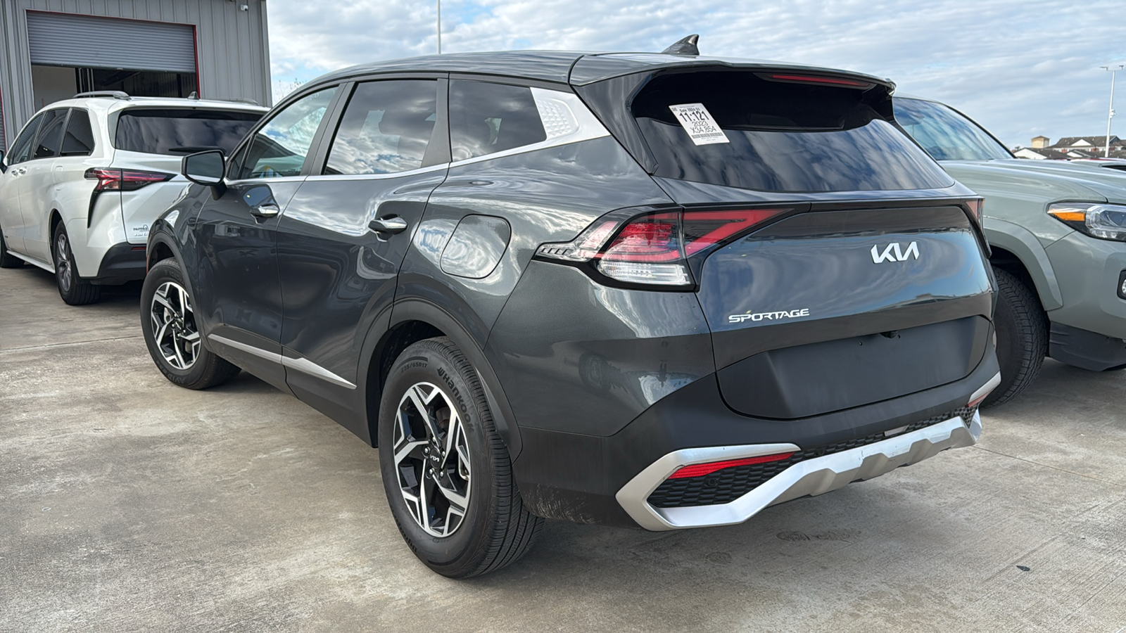 2023 Kia Sportage LX 3