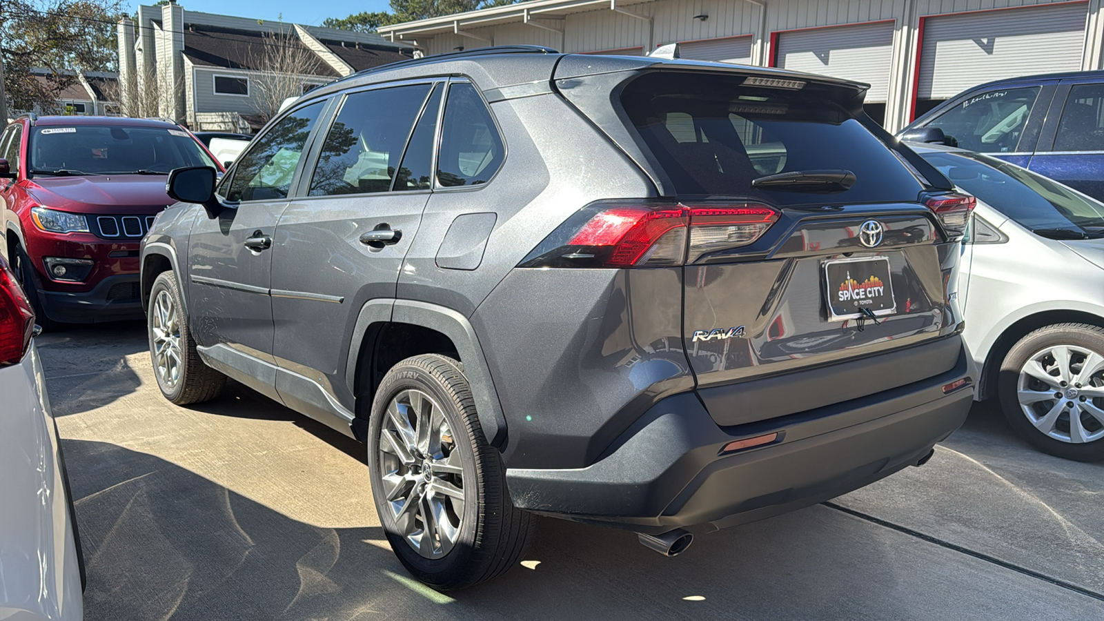 2021 Toyota RAV4 XLE Premium 4