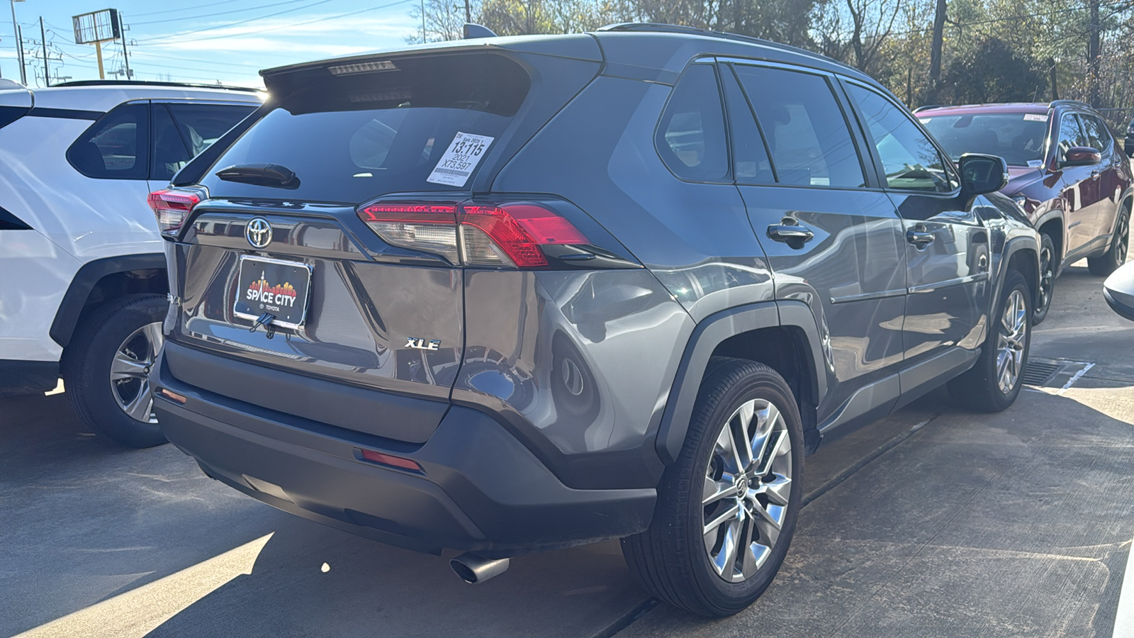 2021 Toyota RAV4 XLE Premium 6