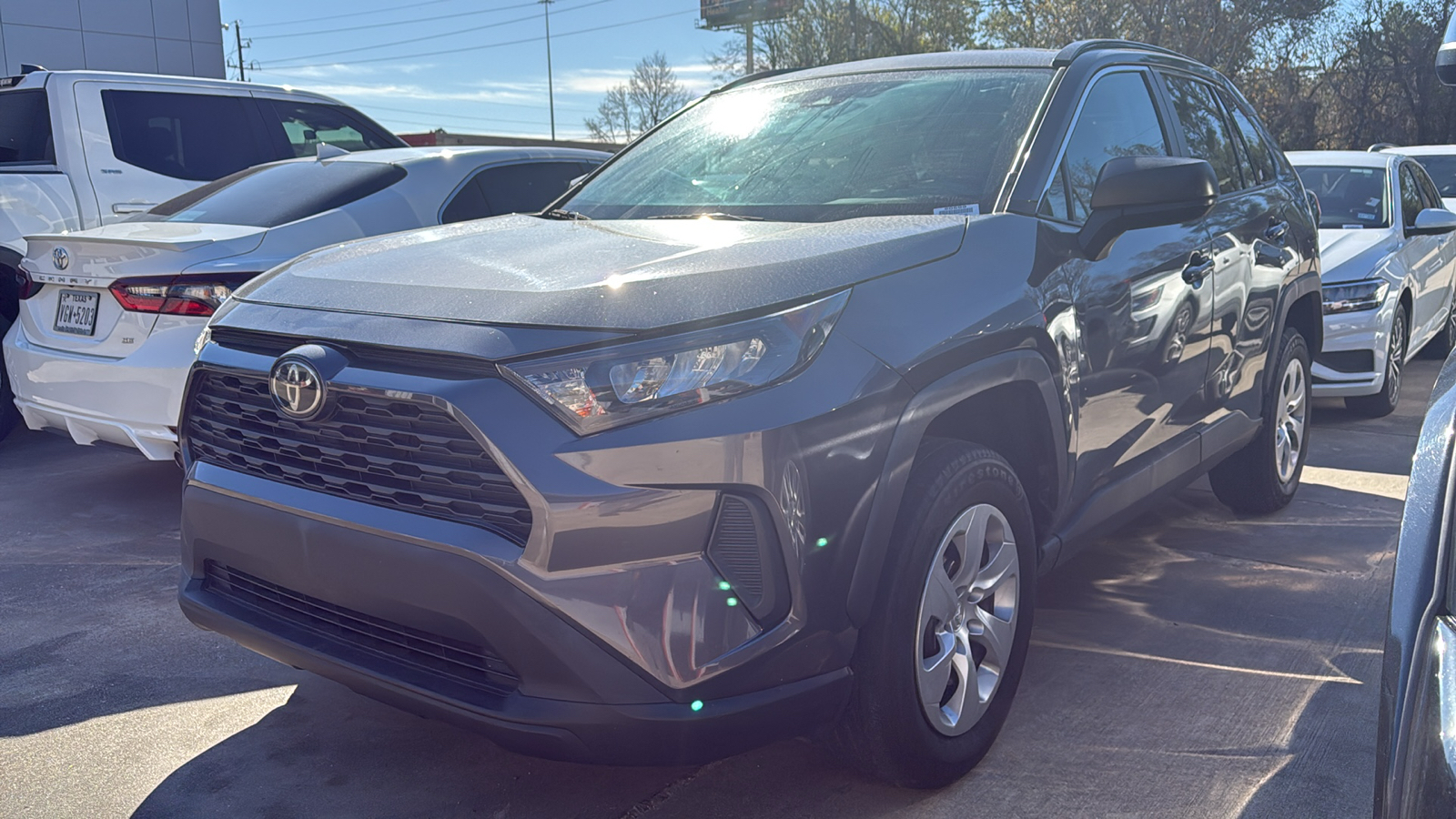 2019 Toyota RAV4 LE 4