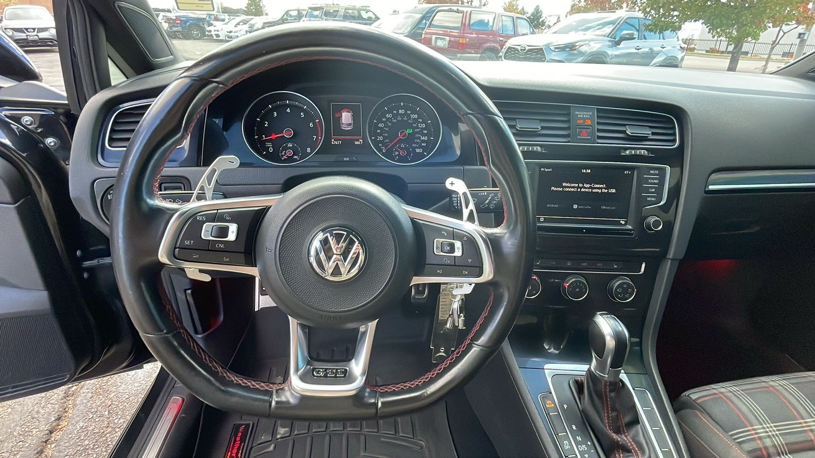 2017 Volkswagen Golf GTI S 11