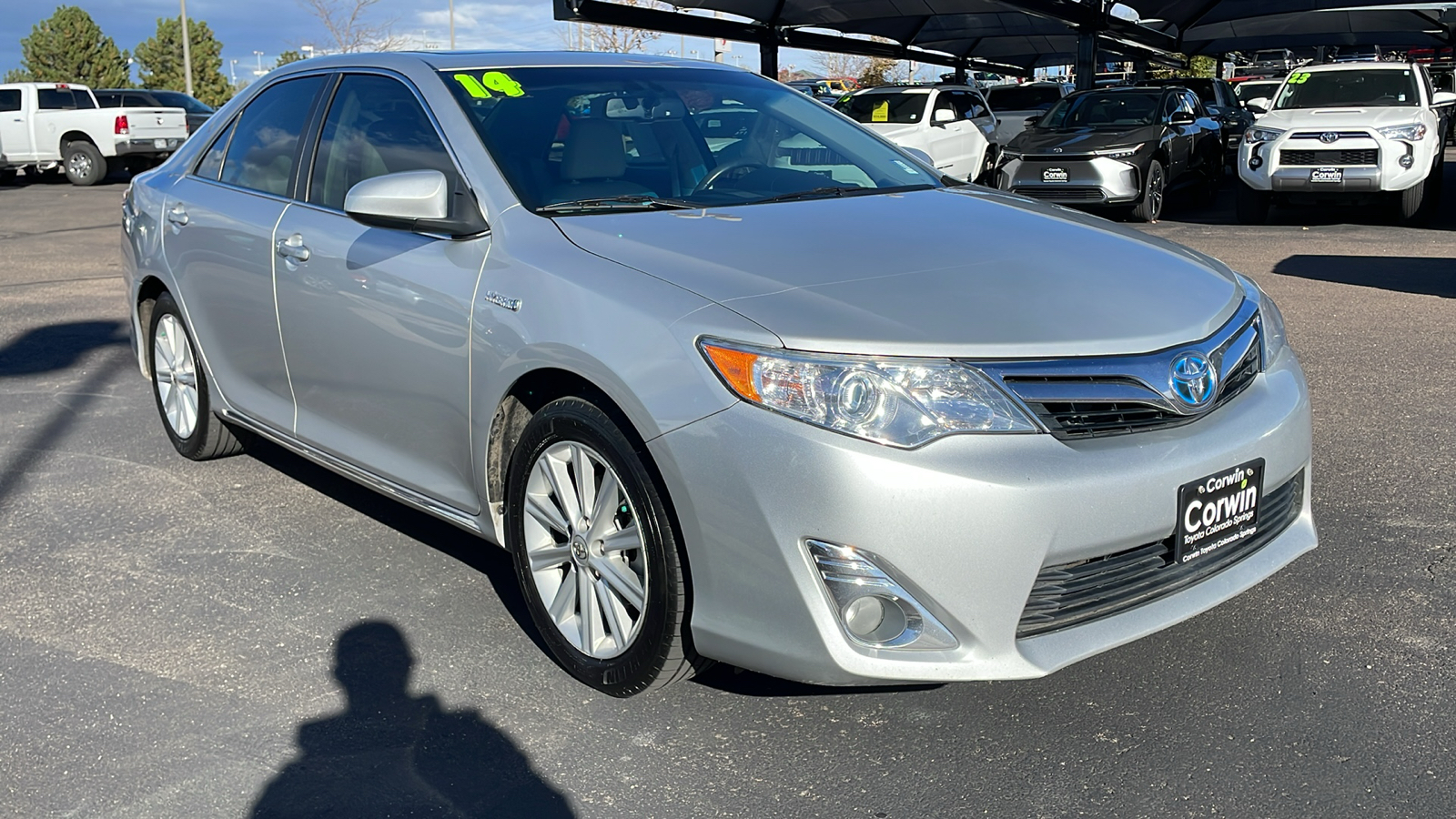 2014 Toyota Camry Hybrid XLE 1