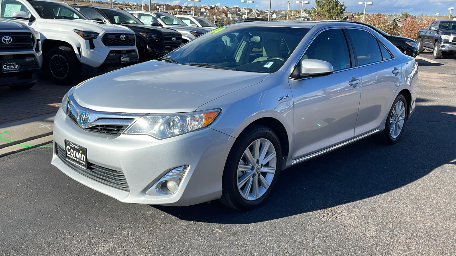 2014 Toyota Camry Hybrid XLE 3