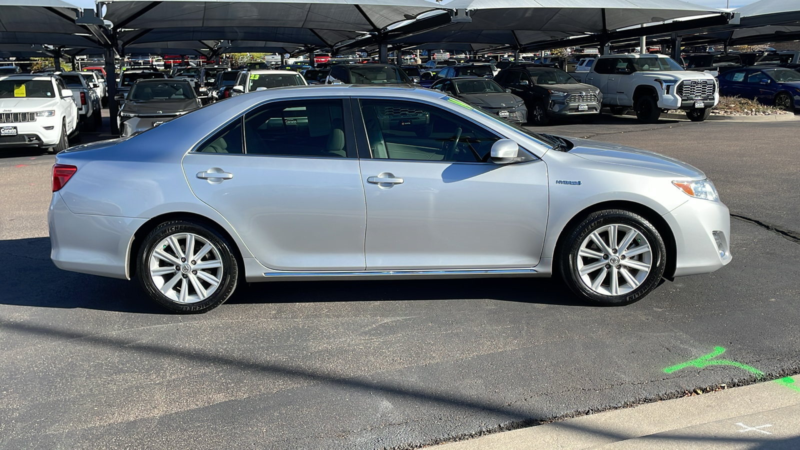 2014 Toyota Camry Hybrid XLE 8