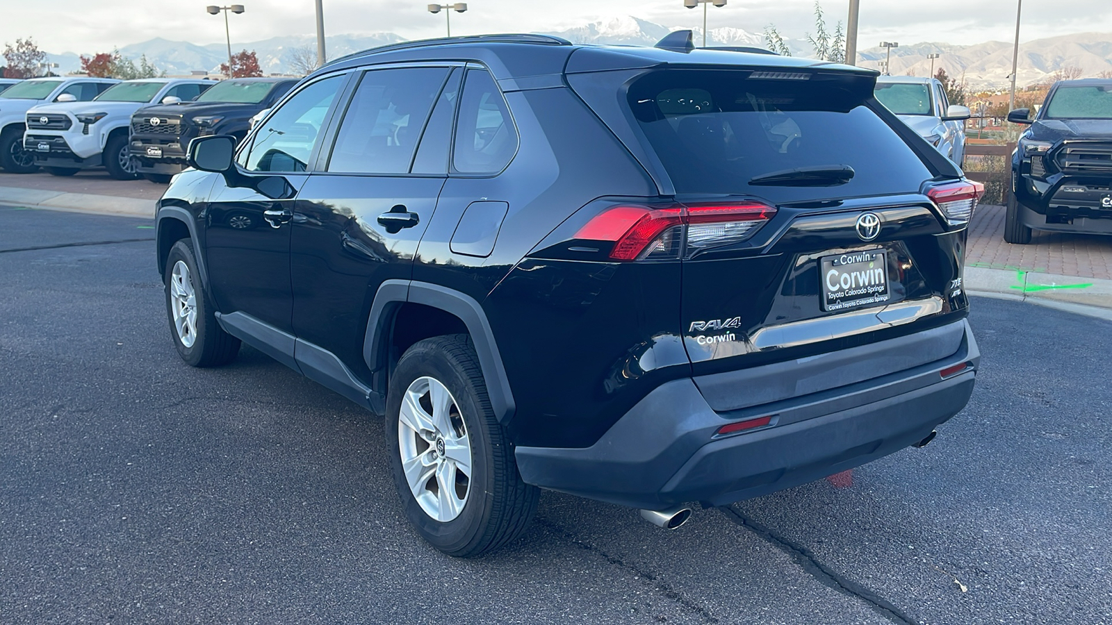 2021 Toyota RAV4 XLE 5