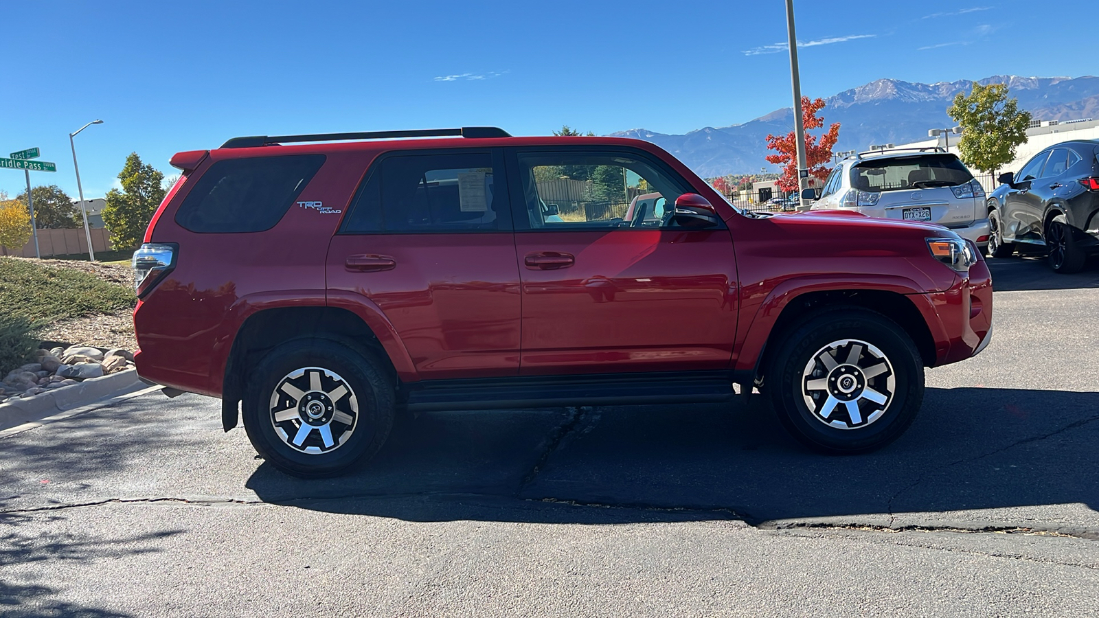 2024 Toyota 4Runner TRD Off-Road Premium 9