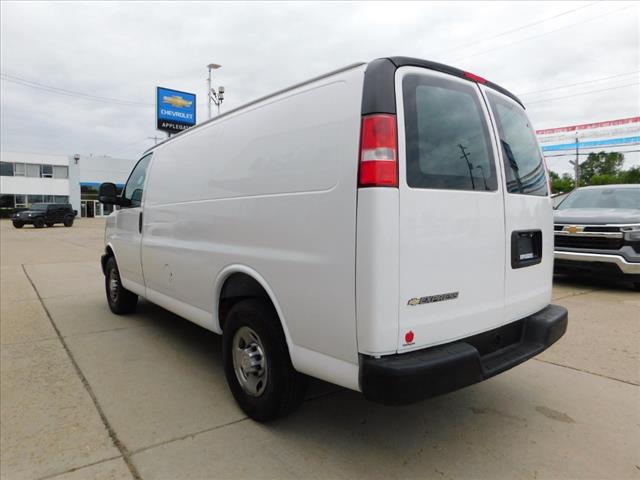 2017 Chevrolet Express g 5