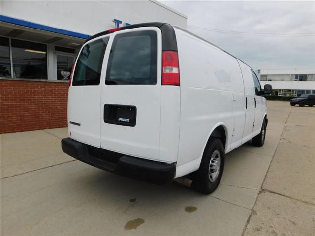 2017 Chevrolet Express g 7