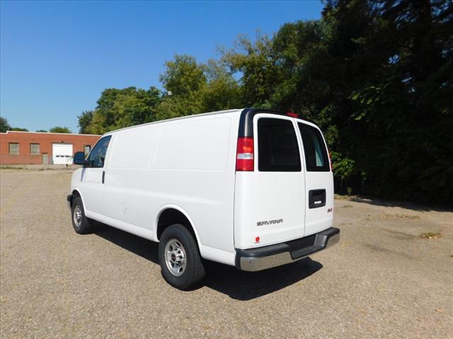 2022 GMC Savana 2500 6