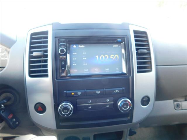 2012 Nissan Frontier  32