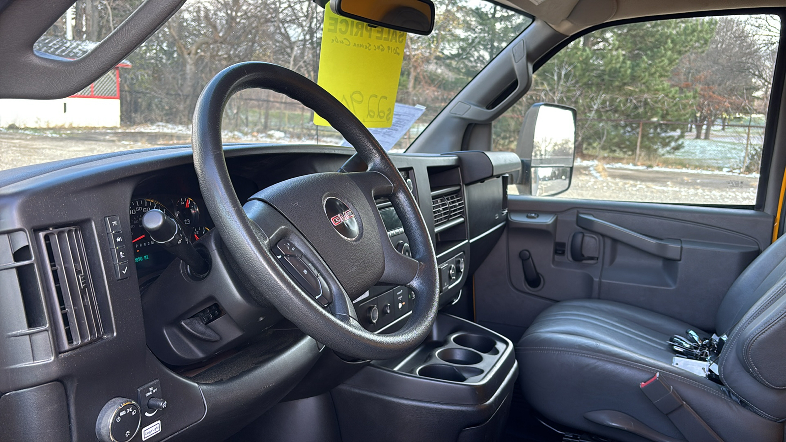 2019 GMC Savana 3500 8