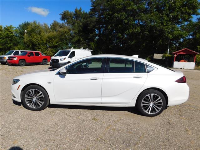 2018 Buick Regal Sportback Essence 5