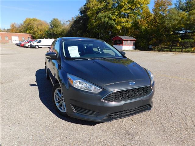 2016 Ford Focus SE 2