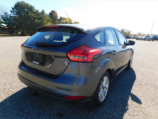 2016 Ford Focus SE 8