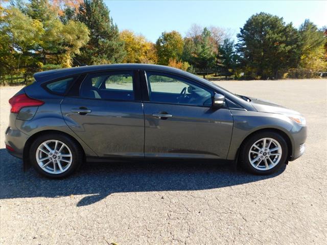 2016 Ford Focus SE 9