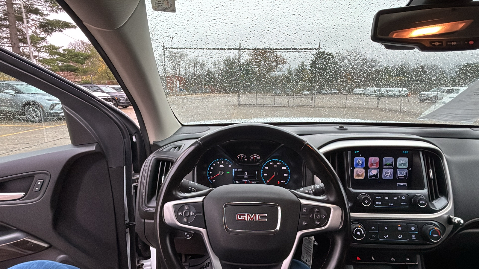 2018 GMC Canyon  12