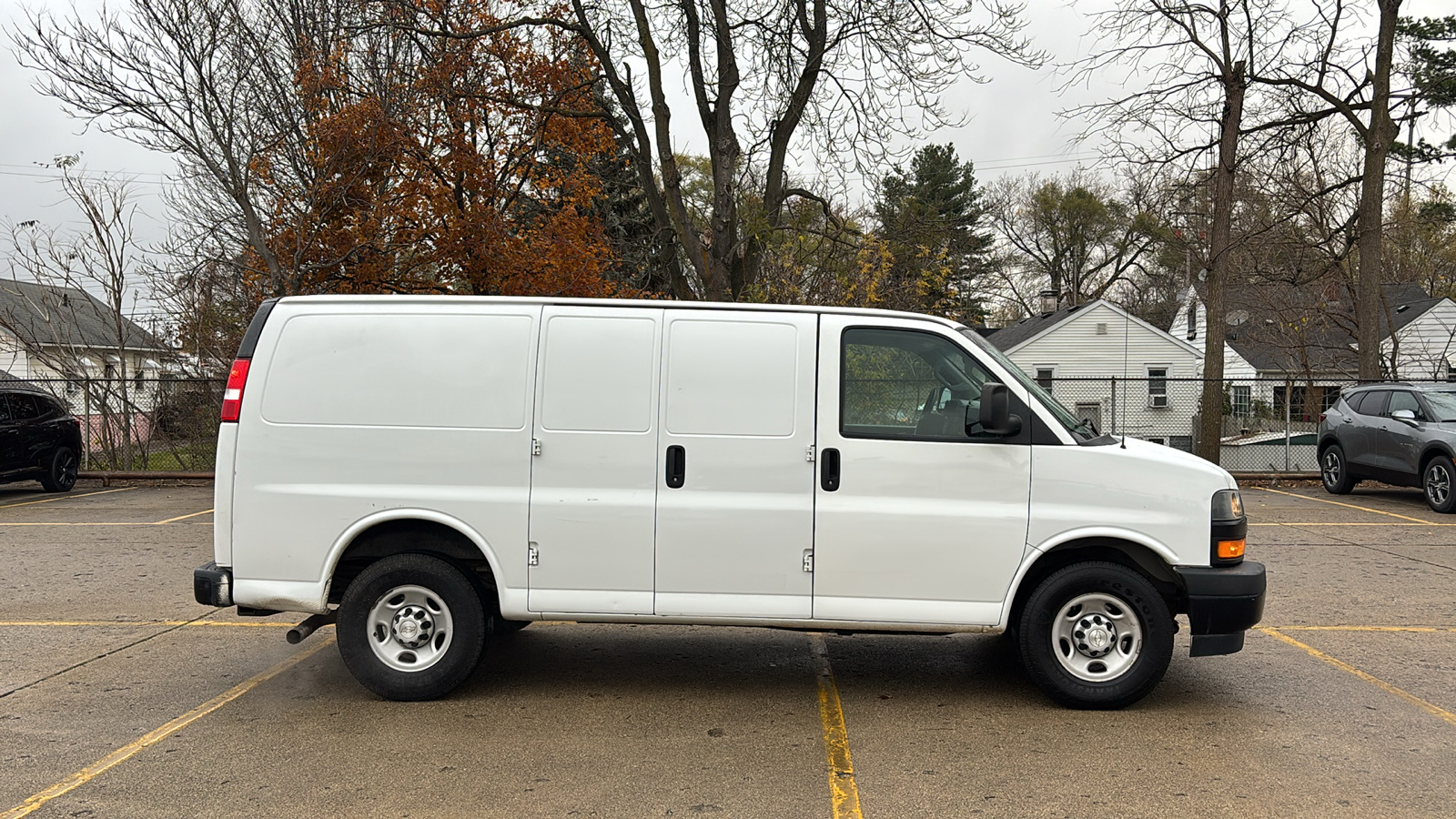 2019 Chevrolet Express 2500 6