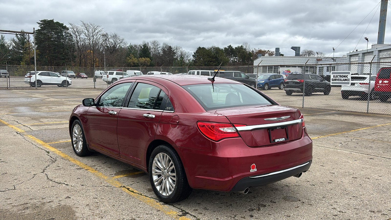 2013 Chrysler 200 Limited 4