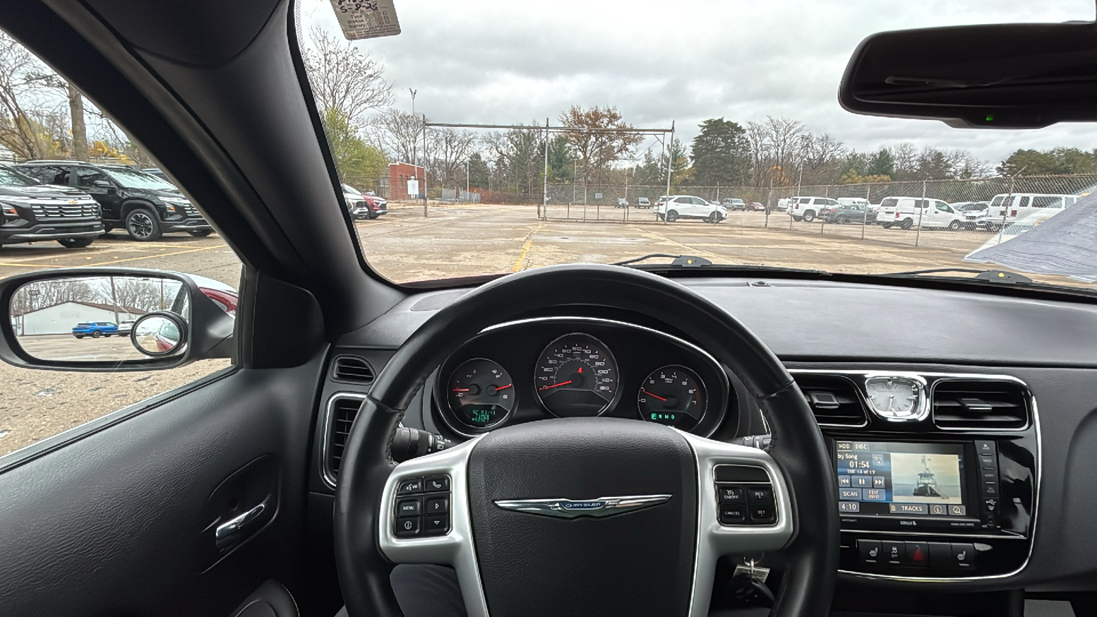 2013 Chrysler 200 Limited 12