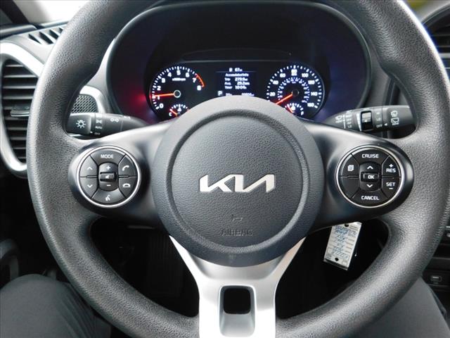 2022 Kia Soul LX 28