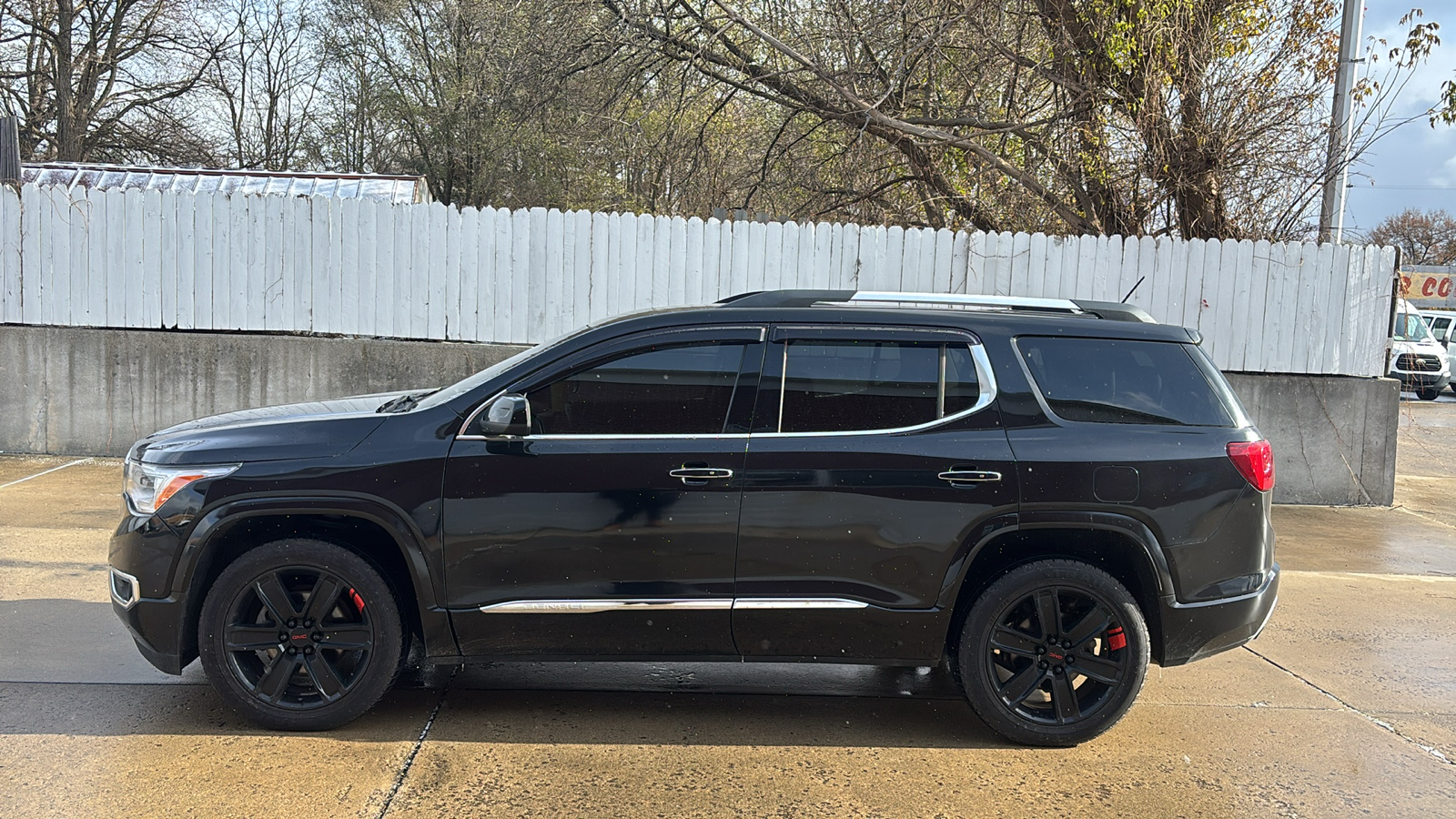 2017 GMC Acadia Denali 3