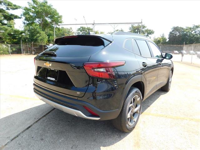 2025 Chevrolet Trax LT 8